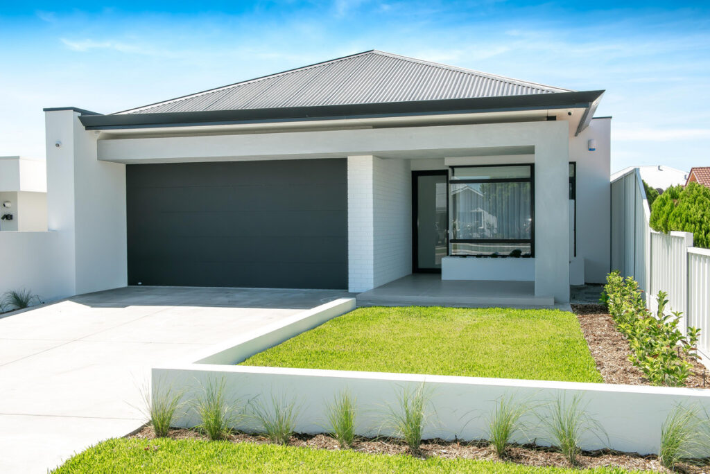 House & Land package right by the coast!